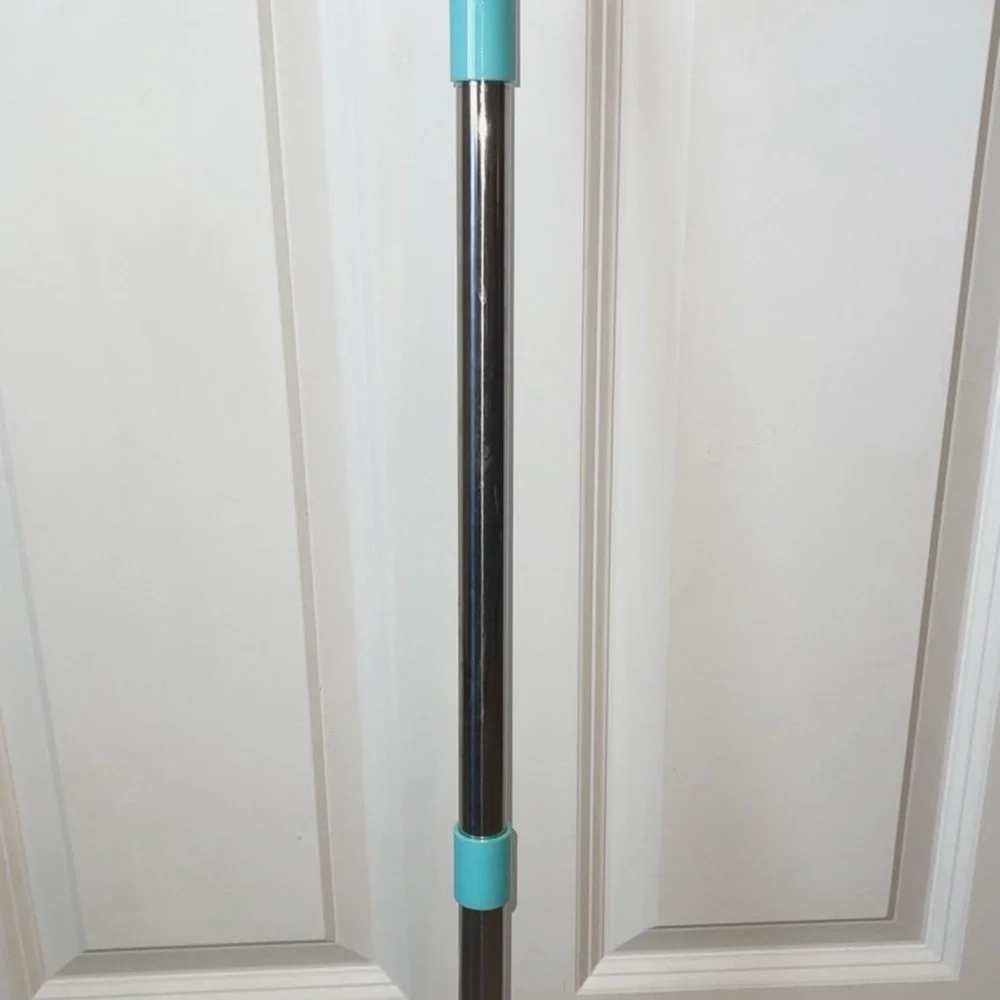 Full sized standing 3 foot 10” Pet hair remover brush for carpets. Like new.
